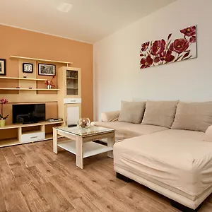  Apartman Mikulic